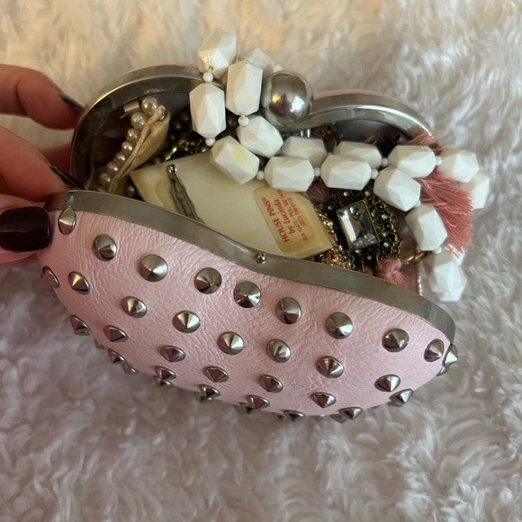 Mystery Jewelry Bundle in Pink Heart Clutch - Picture 3 of 5